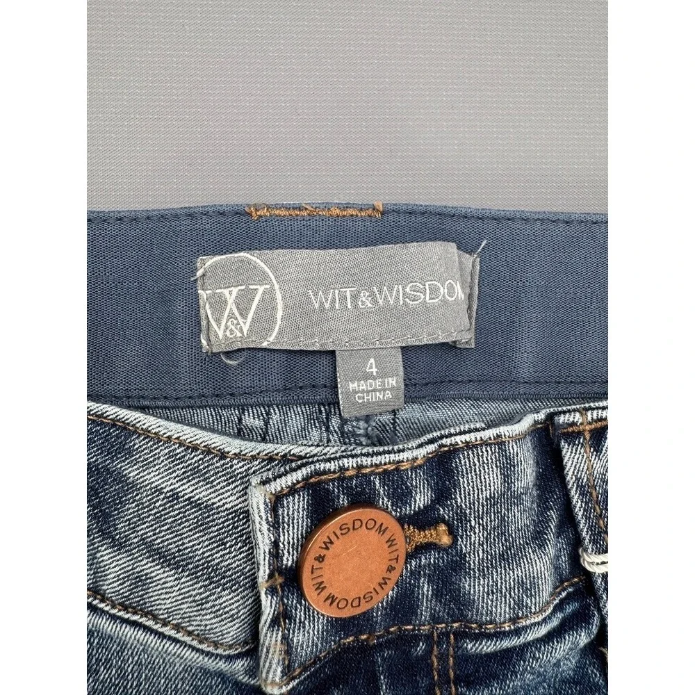 Wit & Wisdom‎ Skyrise Round Up Seamed Wider Leg Jeans Mid Blue Artisinal Size 4